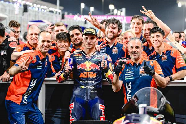 Deniz Öncü’den Almanya’da tarihi zafer! Moto2 kariyerinde ikinci kez zirvede