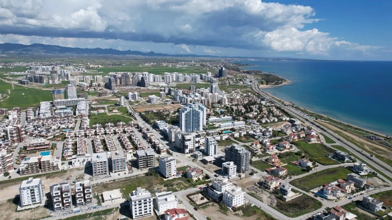 KKTC’de Konut Ediniminde Yeni Dönem: Türk Vatandaşlarına ve Yabancılara Ek Haklar Tanındı