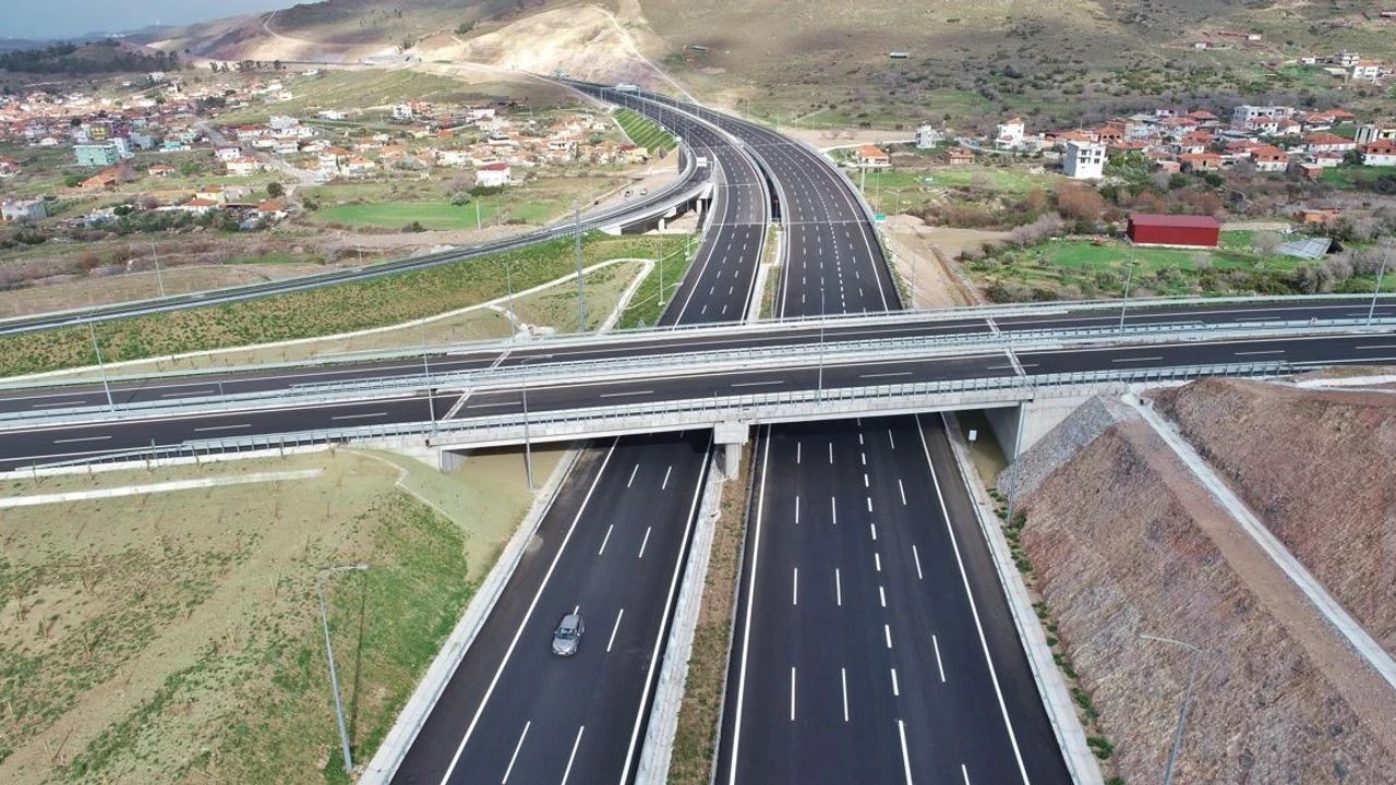 Otoyol Ücretlerinde Otomatik Zam Dönemi Başlıyor: Zamlar Yeniden Değerleme Oranına Bağlandı