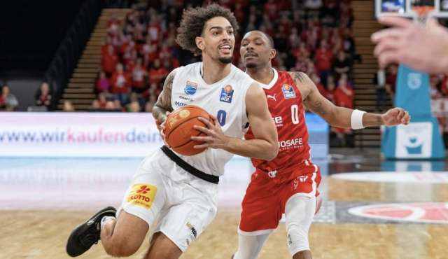 Türk Telekom’dan transfer hamlesi: Micheal Devoe kadroya katıldı