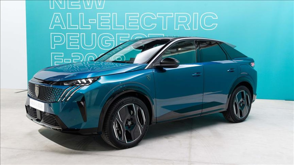 Yeni Peugeot 3008 Plug-in Hybrid Eylülde Türkiye’de Satışta! Lansmana Özel Fiyat Açıklandı